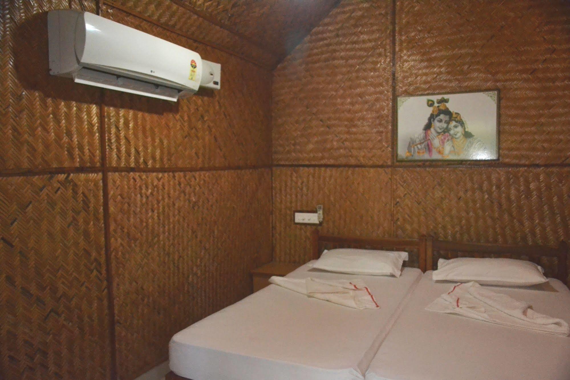 Savithri Inn Bamboo Cottages & Resorts Varkala Εξωτερικό φωτογραφία